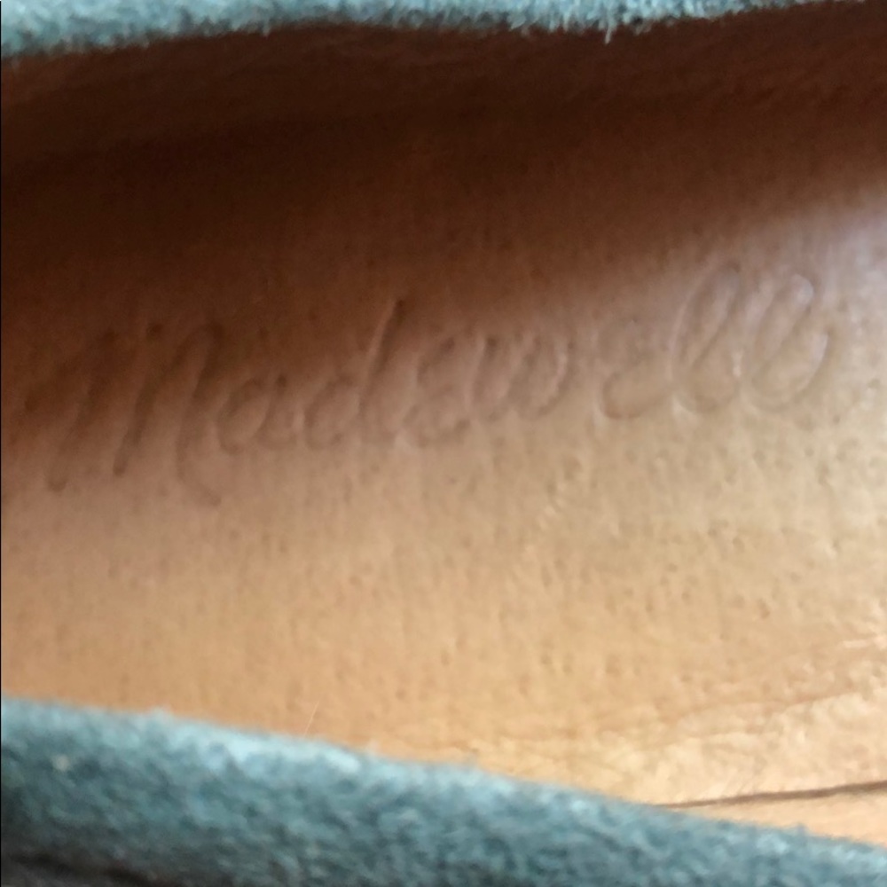 Madewell blue suede pumps
